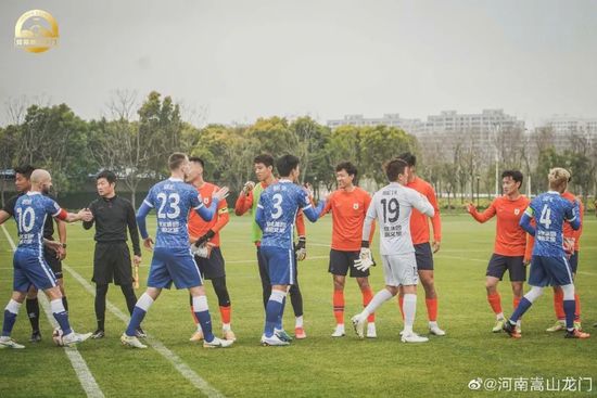 影片不但被铰剪手剪的遍体鳞伤，下面一样不完全。